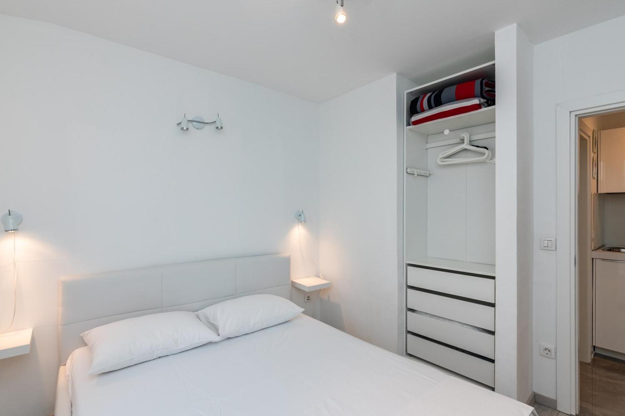 Apartments Tauzer Mandre Bagian luar foto